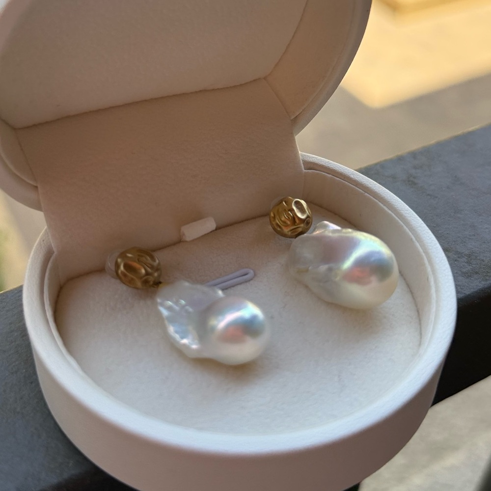 Baroque Pearl Earrings